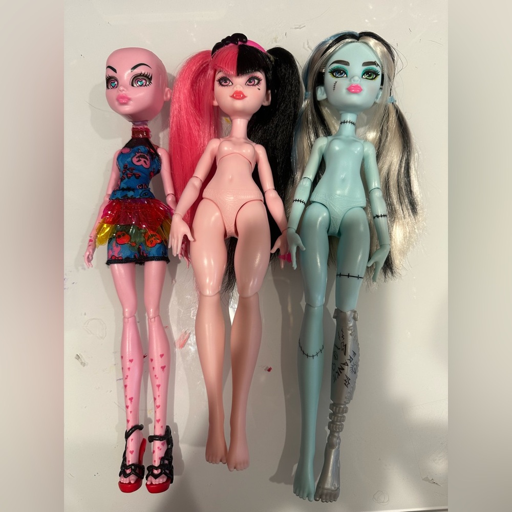 Monster High Lot - G1 Inner Monster, G3 Draculaura and Frankie Stein